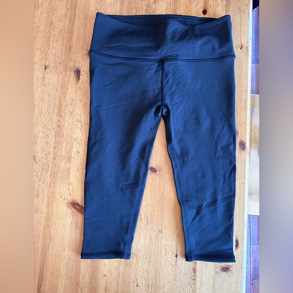 Black lululemon (knee length) capris - Picture 1 of 5